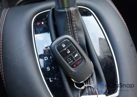 2024 Honda Hr-V Awd Sport/Awd Sport W/O Bsi from USA, damaged, VIN 3CZRZ2H56RM771012